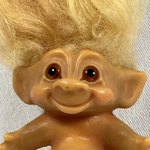 VINTAGE DAM TROLL PUPPE BRAUNE AUGEN ORANGE LANGE HAARE KREIS FUSS - Bild 1 von 11