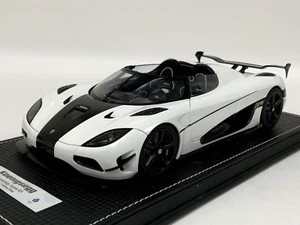 1/18 AutoArt Koenigsegg Agera RS white Carbon Fiber 79021 leather Base - Picture 1 of 10