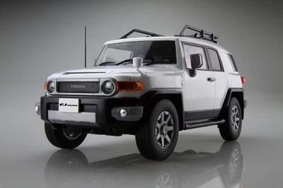 Fujimi 1/24 Toyota FJ Cruiser Plastic Model Kit -NON COLOR- - Image 1 of 4