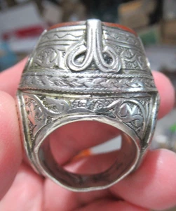 Antique Persian Silver Ring w/ Carnelian Intaglio Seal, Hand Engraved, Qajar Era - Foto 1 di 9
