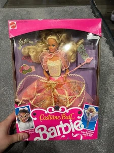 1990 Schmetterling Kostüm Ball Barbie mit 3 Kostüm Looks Mattel 7123 versiegelt - Bild 1 von 8