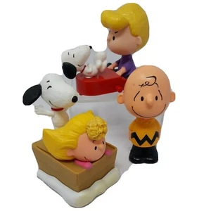 Snoopy Peanuts Charlie Brown, Schroeder, Sally 2015 McDonalds Happy Meal Toy - Picture 1 of 12
