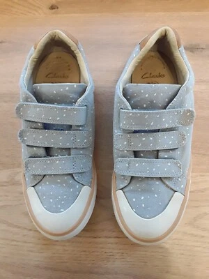 Sandalias Clarks Air Spring Fx 'Comic Rap JNR' Gris Lona con Tirantes - Talla 2F Foto 1 de 4