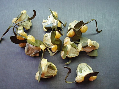 10 pcs NOS Mopar Dodge Plymouth quarter fender moulding clips sealer 3/4" to 1" - Image 1 of 4