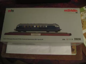 Marklin HO 39698 Cl VT92.5 Salon Powered Rail Car MHI 2024 Meeting - NIB - Picture 1 of 14