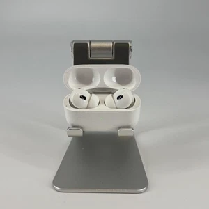 AirPods Pro (2e gén.) USB-C Blanc - L'oreille droite a un volume inférieur - Photo 1 sur 4