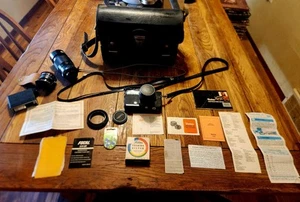 Vivitar 220/SL 35mm SLR Film Camera, Vintage Vivitar 50mm f1.8 Prime Lens -Black - Picture 1 of 14