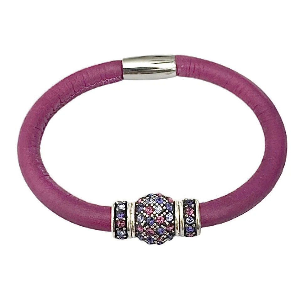 Pulsera con dije de WOODSTOCK violeta brillante con cuentas de viaje de cristal y espaciadores nueva con etiquetas Foto 1 de 1