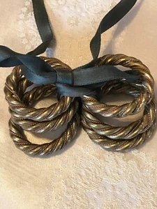 Brass & copper Braided Napkin Rings Christmas 6 Total - Picture 1 of 4