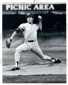 Lanciatore giocatore di baseball Kansas City Royals 1985 Charlie Leibrandt foto stampa - Foto 1 di 2