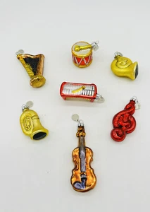 Department 56 Ornamente Vintage 7er Set Musikinstrumente Violine Horn Trommel - Bild 1 von 10