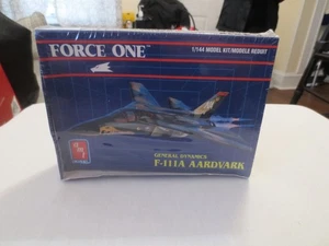 KIT MODELO AVIÓN AARDVARK VINTAGE AMT 1/144 F-111A - Imagen 1 de 8