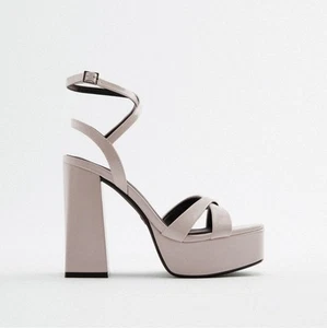Sandali Zara platform nude block plateau grossi nuovi con etichetta taglia 6,5 cinturino beige - Foto 1 di 5