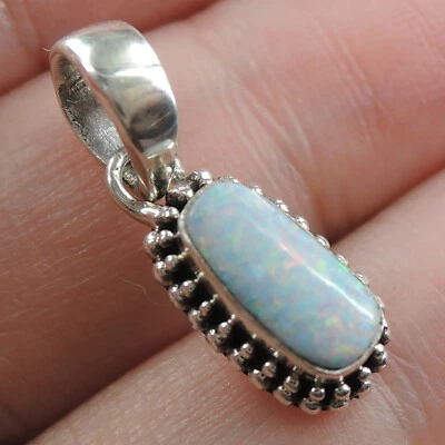 Joyería colgante australiana de ópalo doblete de plata de ley 925 hecha a mano, pequeña Foto 1 de 4