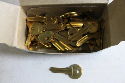 Y1 Yale #8 Key Blanks Brass - 50 Pcs - Image 1 of 4