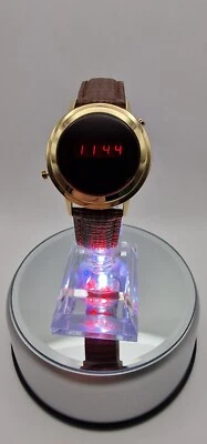 Tiffany & Co 14ct Gold Vintage 1970's LED Digital Gents Watch on New Strap. - Image 1 of 4