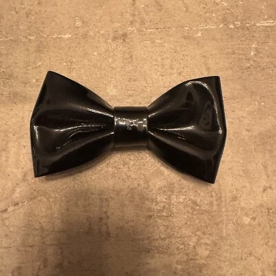 Lazo de pelo holográfico negro para mujer usado brillante Foto 1 de 2