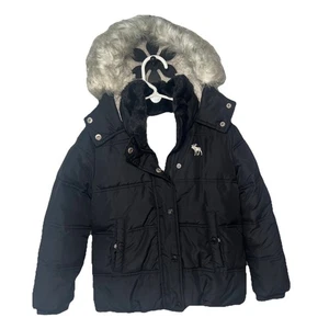 Abercrombie & Fitch giubbino piumino nero per bambini taglia 5/6 cappuccio pelliccia sintetica - Foto 1 di 7
