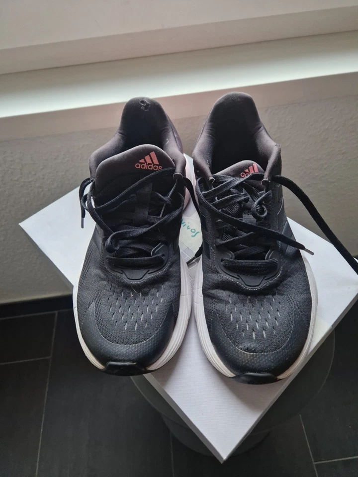 Response Super 3.0 Damen Laufschuhe Gr 41,5 - Bild 1 von 4