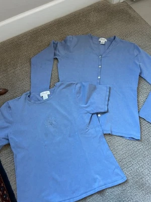 Foxcroft Azul Abotonado LS Cárdigan y Bling-y Camiseta Seda y Nylon Talla M Usado en Excelente Condición Foto 1 de 4