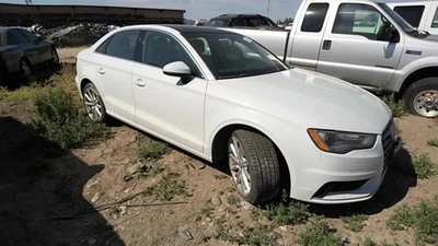 Alternador usado compatible con: Audi A3 2015 1,8 grado A Foto 1 de 4