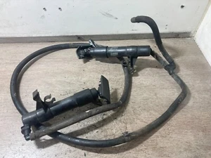 VW GOLF MK5 2006 FRONT WINDSCREEN WASHER JET NOZZLES SPRAY WITH HOSE 1K6955109A - Picture 1 of 3