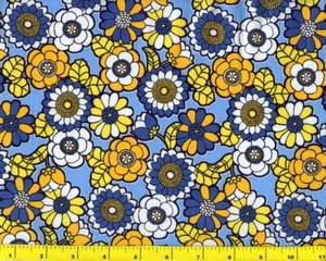 Blau gelb weiße Blumen auf hellblau Meterware CFLBLU03380 - Bild 1 von 1