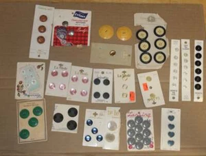 Carded Buttons Vintage Button Lot of 20 Mostly Carded Buttons! - Picture 1 of 6