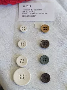 lot 8 boutons moderne vers 2000 effet recyclé 1 à 2,2 cm representant T17 - Bild 1 von 5
