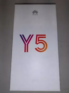 Huawei Y5 2018 DRA-L21 schwarz NUR VERPACKUNG UND LADEGERÄT - Bild 1 von 3