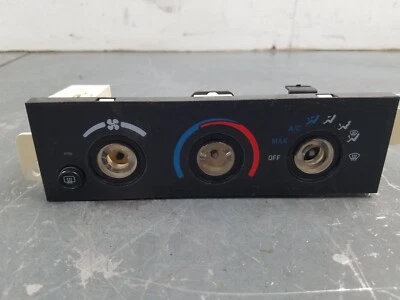 2002 Chevy Camaro SS панель климат-контроля #0914 VV9 - Изображение 1 из 4