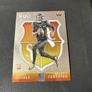 Jayden Daniels 2024 Panini Select certificado novato #2 comandantes radiocontrol - Imagen 1 de 4