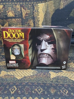 ¡EN STOCK! Fantastic Four Marvel Legends Doctor Doom Premium Juego de rol Casco utilería Foto 1 de 4
