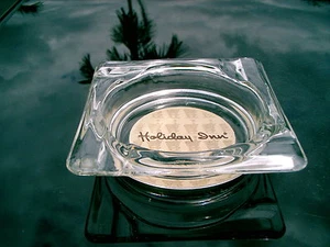 VINTAGE HOLIDAY INN GLASS ASHTRAY REPLACEMENT MEMORIES SQUARE 4 RESTS - Picture 1 of 10
