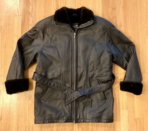 Giacca pelle uomo Wilsons vintage nera foderata pelliccia sintetica con cintura taglia M - splendida! - Foto 1 di 13