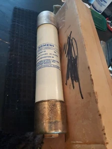 NUOVA SCATOLA SIEMENS 25-131-891-505 FUSIBILE LIMITATORE CORRENTE 2400/4800VAC 9R 48FM9R-4G - Foto 1 di 5