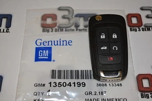 Chevrolet Camaro Malibu Remote Key Fob w/ Uncut Key new Genuine OEM 23335584 - Picture 1 of 1