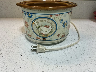 OLLA RIVAL POPURRI CRCOK GANSO CON ARCO USADA VINTAGE SIN TAPA ¡BUEN ESTADO! Foto 1 de 4