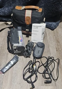 Samsung SCL810 Hi8 NTSC 8mm Video Camera Camcorder w/ Charger - WORKS! - Picture 1 of 5