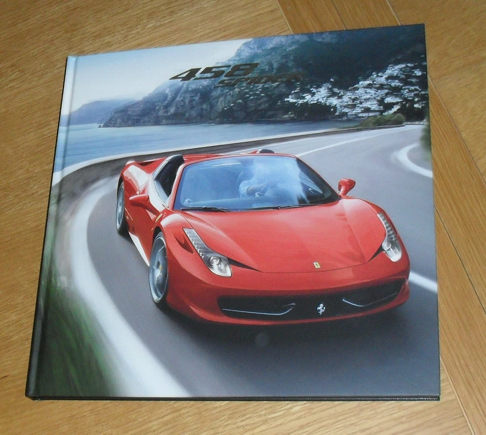 Libro de folletos de tapa dura Ferrari 458 Spider 2012-2015 Foto 1 de 1
