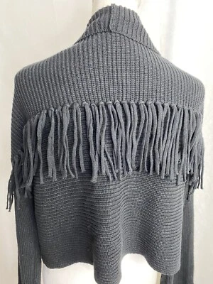 Cárdigan corto Andrea Jovine para mujer manga campana flecos negro talla grande 1 xL Foto 1 de 4