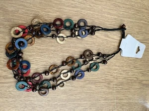 Mehrfarbige Holzkette - Bild 1 von 1