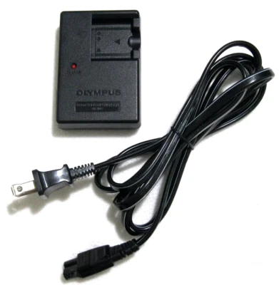 Cargador de batería original Olympus Li-40C para baterías LI-40B y Fujifilm NP-45A Foto 1 de 4