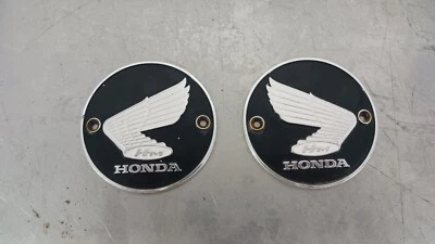 1968-1969 Honda CA175 CD175 emblema tanque Sloper, um conjunto - Imagem 1 de 4