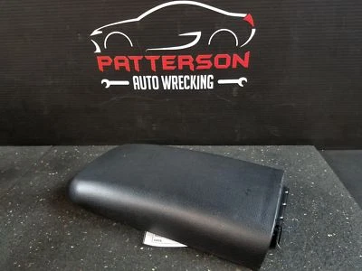 2006 GMC ENVOY XL ЦЕНТРАЛЬНАЯ КОНСОЛЬ КРЫШКА ПОДЛОКОТНИК ЧЕРНОЕ ДЕРЕВО ВНУТРЕННЯЯ ОТДЕЛКА КОД 48I - Изображение 1 из 4