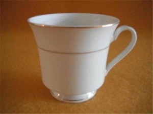 CAMICADO COFFEE CUP WHITE BONE CHINA WITH GOLD EDGING EXCELLENT CONDITION - Bild 1 von 9