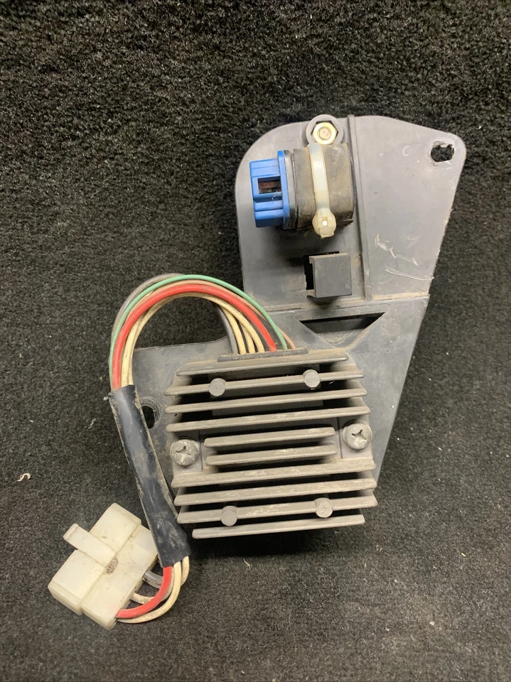Yamaha Maxim 700 XJ700 Regulador de Voltaje Rectificador XJ700X X Radian 1985 1986 Foto 1 de 4