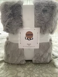 UGG Mammoth Throw Blanket Oversized 60”x70” Gray BRAND NEW Ultra Soft Faux Fur - Picture 1 of 11