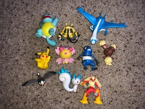Lot of 10 Vintage 2007 JAKKS Pokemon Figures - Latios Pikachu Squirtle and More! - Picture 1 of 4