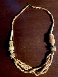 Multi Strang Perlen Boho Stil Halskette Grob Off White & Gold Ton - Bild 1 von 7